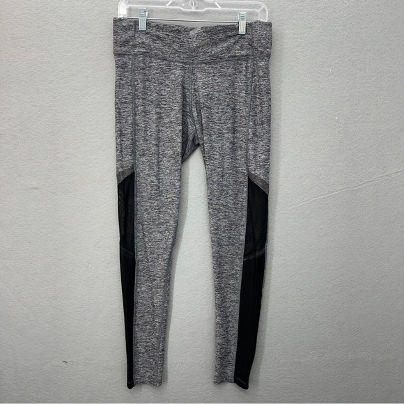 Victoria's Secret Gray Leggings Women's Size M Ultimate Workout Black Mesh Side - Picture 1 of 3